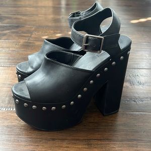 NWT Forever21 Platform Heels size 7